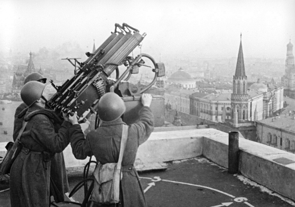 20 апреля 1942 г. - победа советских войск в битве за Москву (30 сентября 1941 г. - 20 апреля 1942 г.)